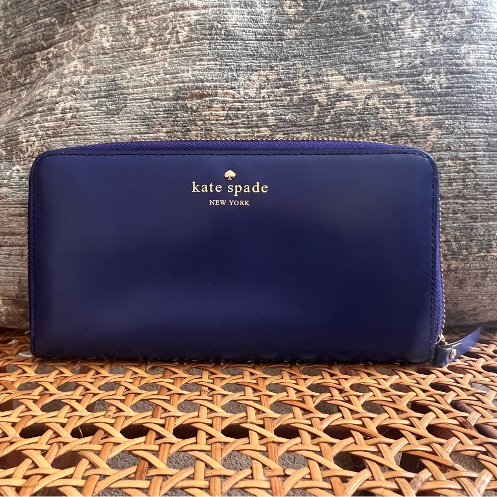 Kate Spade smooth leather zip around wallet